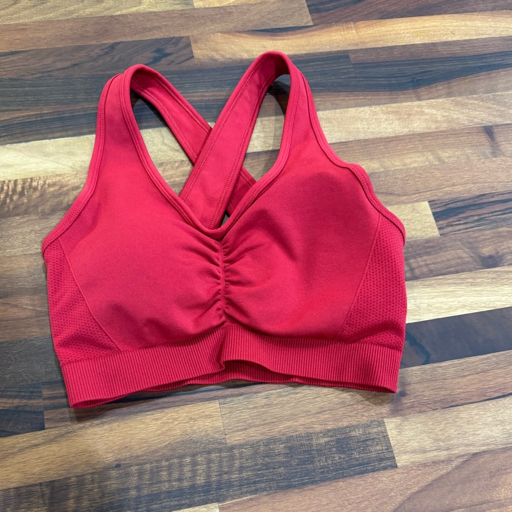 Better Bodies Scrunch Sports Bra | Size M | Red | NWOT